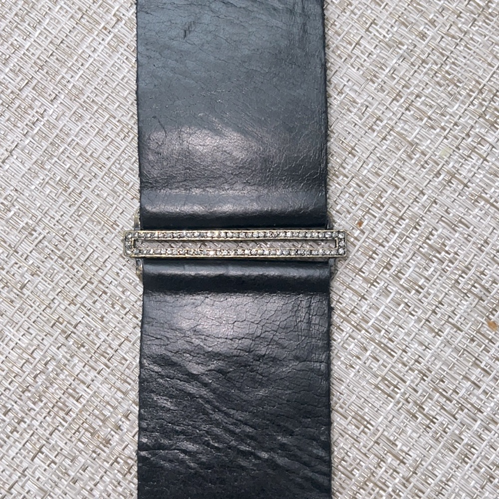 Rebel Design wise band bracelet